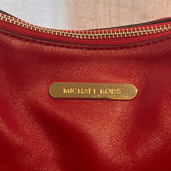 Michael Kors Red Leather Shoulder Bag with Gold Hardware - Picture 4 of 10